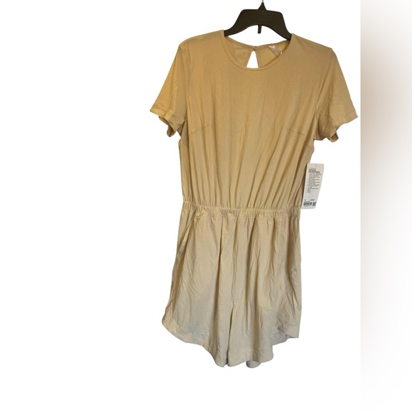 NWT Lululemon lightweight high neck romper PROSECCO Size: 10 - Picture 1 of 6